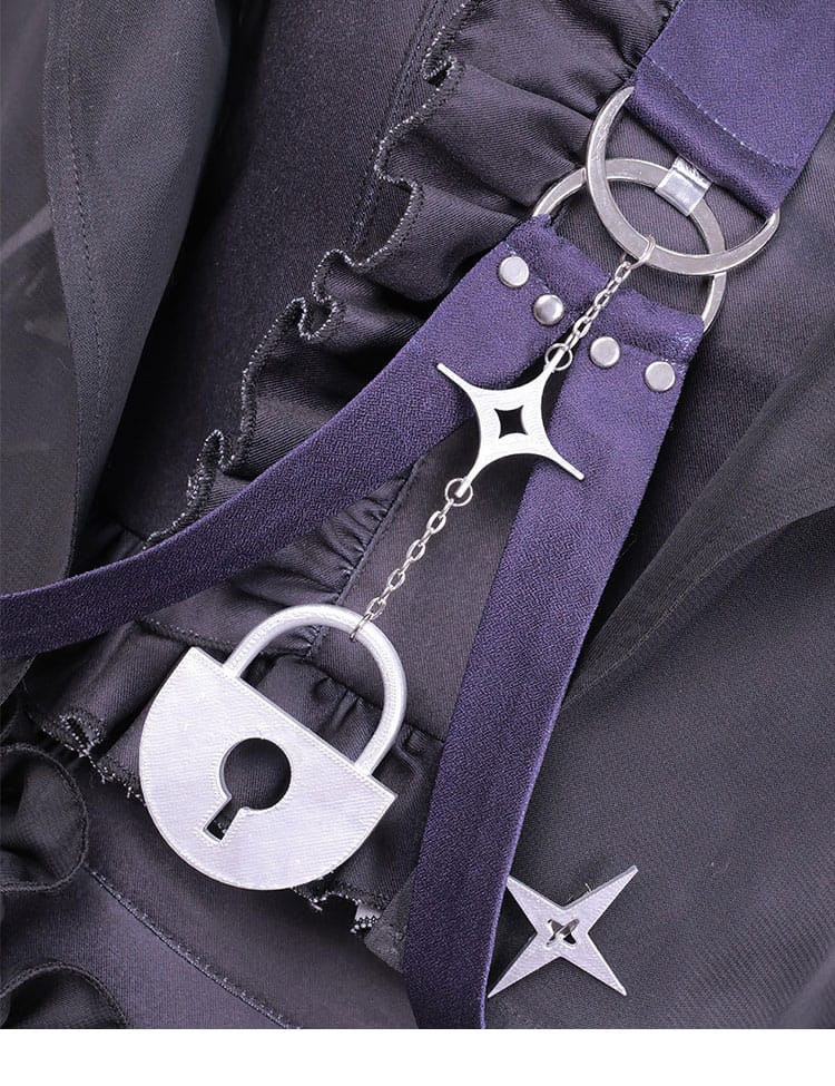 胸元アクセント装飾の近接（ホロライブ ラプラス）