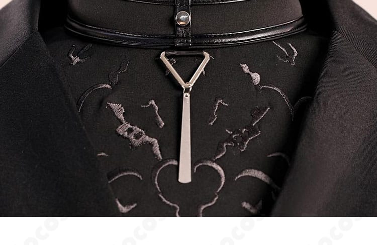 にじさんじ 葛葉 ヒットマン衣装 襟元装飾のクローズアップ