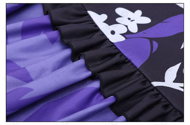 スカートレースの繊細なディテール。透け感と柄の再現性を近距離で表現