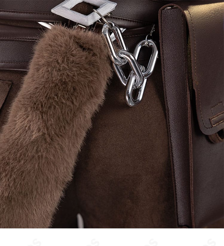 Identity V 幻灯師 アマンダ「此岸の宴へ」腰飾り・腰ポーチの近接画像。素材感と金具の仕上げを確認。