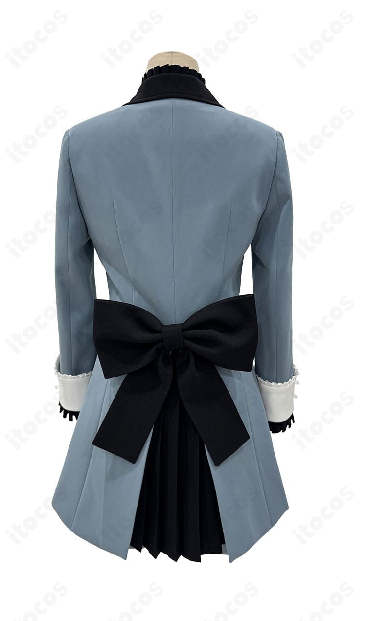 黒執事 シエル・ファントムハイヴ 双子ver.コスプレ衣装の背面。背部蝶結びやコートラインのディテールが分かる確認用カット
