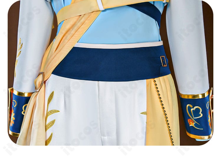 腰飾りディテールのアップ（チェーンと装飾金具の配置）