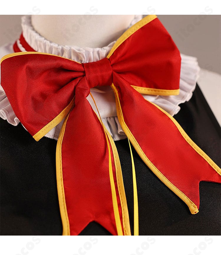ラム クリスマス衣装の胸元ディテール。赤い蝶結びリボンがアクセントになったアップ画像