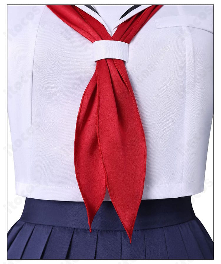 赤いスカーフの質感と結び目の形を捉えた近接カット。発色とボリューム感が強調されています。