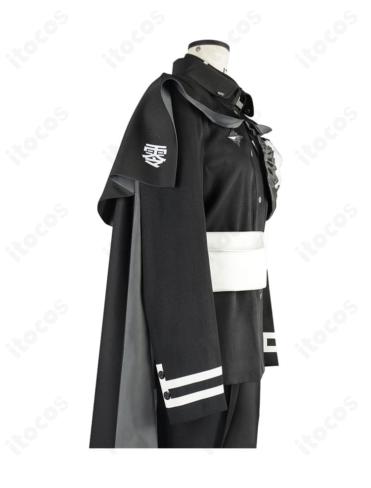 HUNDRED LINE 澄野拓海のマント衣装 側面。肩から裾への落ち感と縫製ラインのディテールが見えるアングル