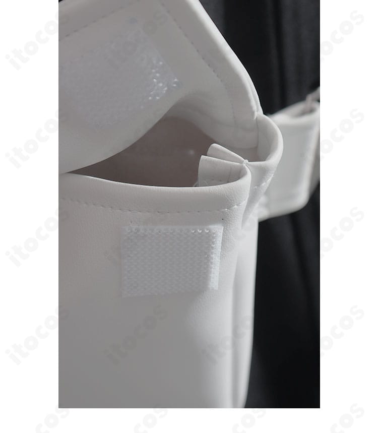 特防隊 戦闘服コスプレ 衣装装飾ディテール。ベルトと装飾ラインの仕立てを強調。