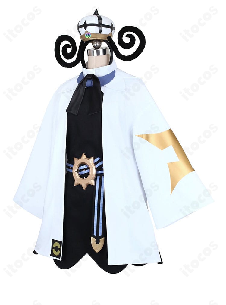 ムク衣装の側面。コートの肩ラインとウエストのくびれ、スカートの落ち感を示す側面写真。