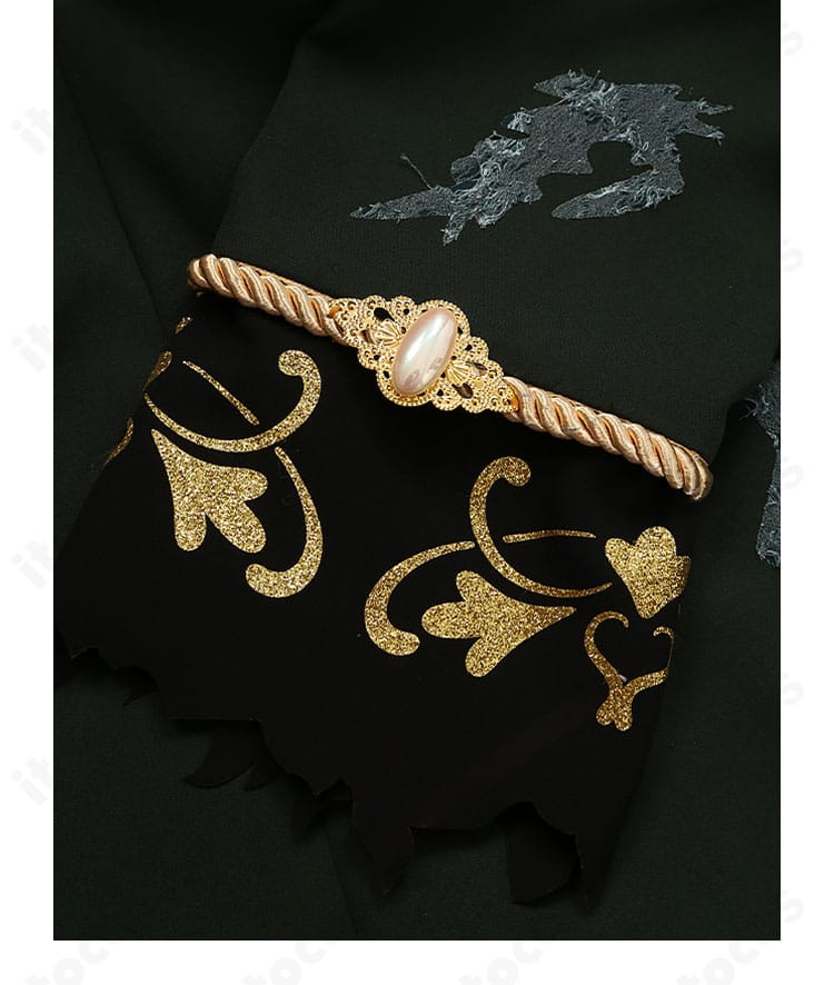 UNDEAD Velvet Ship衣装の袖口装飾とカフスの近接ディテール