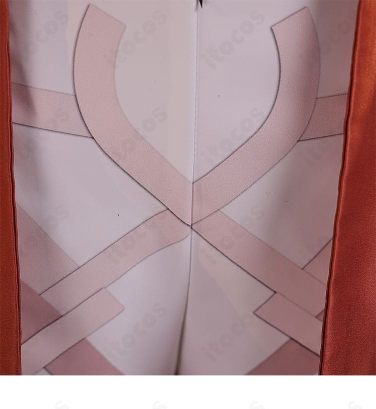 パンツ部分の装飾ラインとパネル切替のディテール