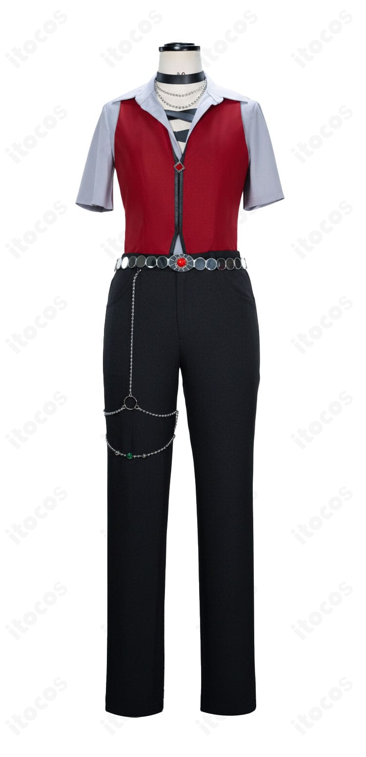 赤系ベストのフロント装飾ディテール。ボタンとテープの質感を示すクローズアップ