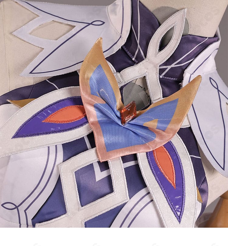 襟元装飾とレースの質感が分かるディテールアップ