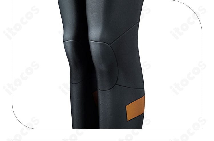 ボトム裾周りの装飾ディテール（意匠確認用）