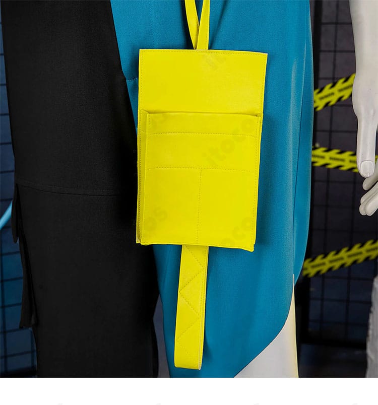 腰に取り付けるポーチアクセサリーの金具と取り付け部詳細