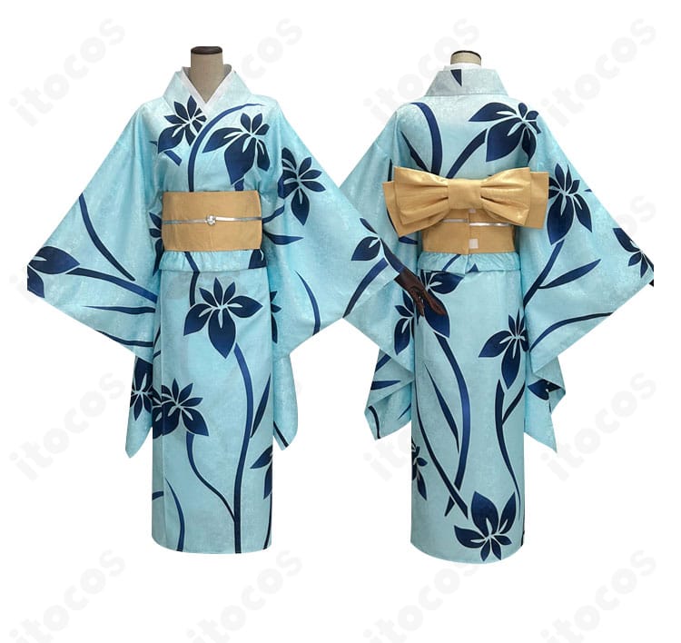 恋雪 コスプレ衣装の前後ディテール比較（襟元・背面飾り）