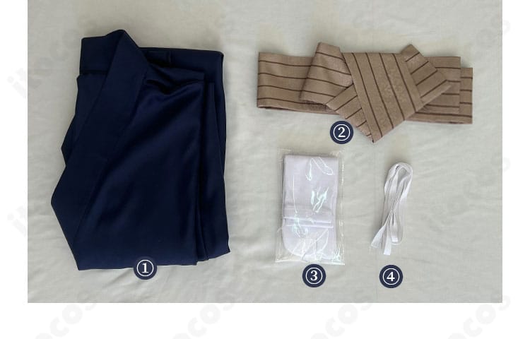 猗窩座 コスプレセット内容（衣装一式と靴下）の平置き展示