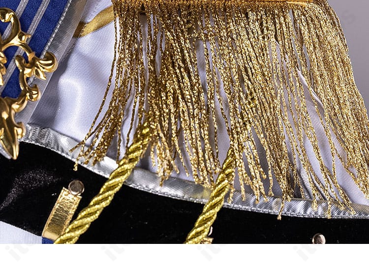 肩の流苏風フリンジ装飾のクローズアップ