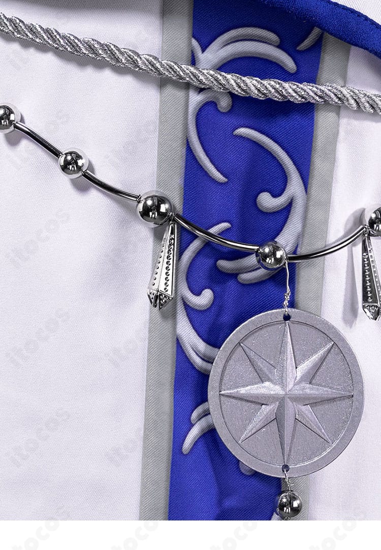 腰飾りの配置と装飾パーツの詳細