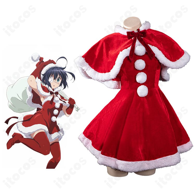 小鳥遊六花 クリスマス衣装を着用した人物の全身写真。赤いワンピースと白縁マント、帽子、眼帯でサンタ風コーデを再現。