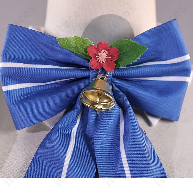 レム衣装の蝶形リボン（ボウ）装飾のアップ。質感と結びの形状を強調