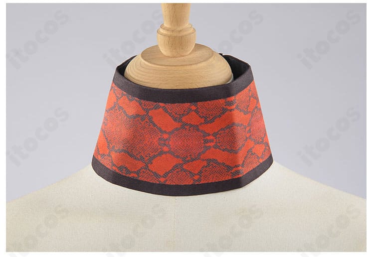 首飾りの接合部アップ（素材感と留め具の構造）