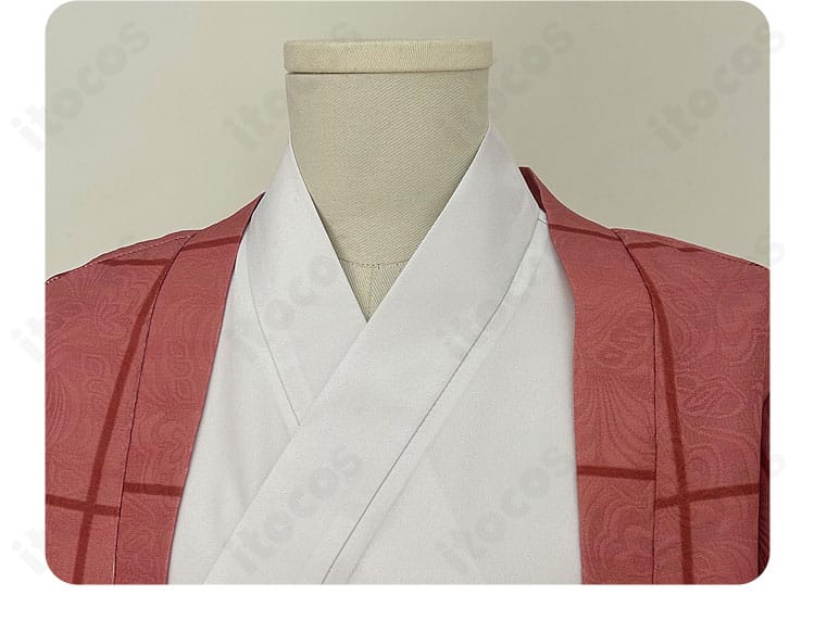 坂本喜八 コスプレ衣装の襟元装飾ディテール。首周りのバランスとスヌードの質感を強調。