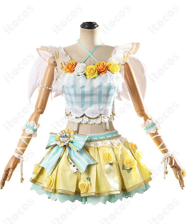 小泉花陽 フルールレーヴ衣装の正面全体。トップスとスカートのシルエット、胸元フラワー装飾が確認できる