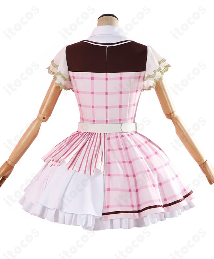 背面の装飾パーツとベルト位置、ファスナー周りの仕様