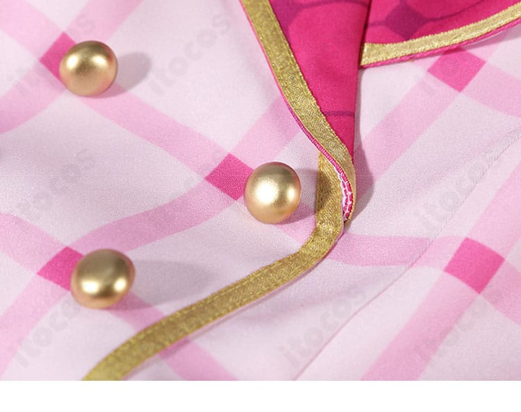 フロントボタンの意匠と配列、質感のディテール