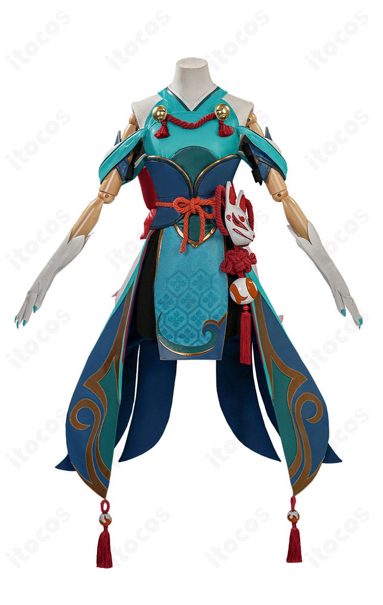 キリコ イナリの神 コスプレ衣装の正面全体。トップスとショートパンツ、コルセットの配置