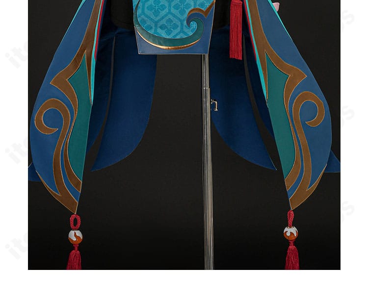 衣装の裾飾りディテール。波型ラインと和風モチーフ