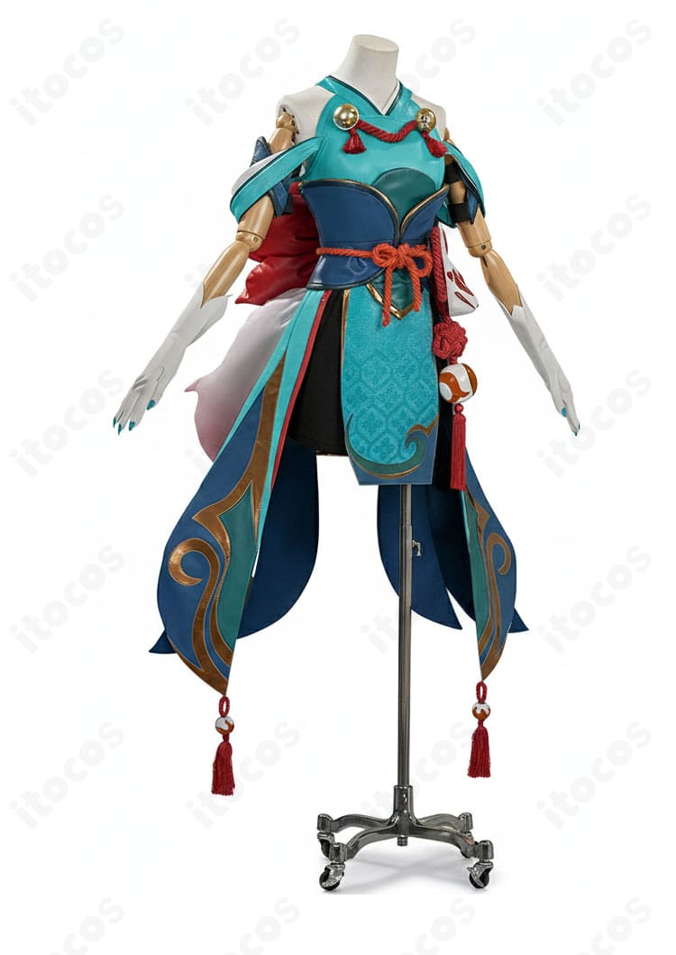 キリコ イナリの神 コスプレ衣装の側面。腰飾りと紐飾りのボリューム感とライン