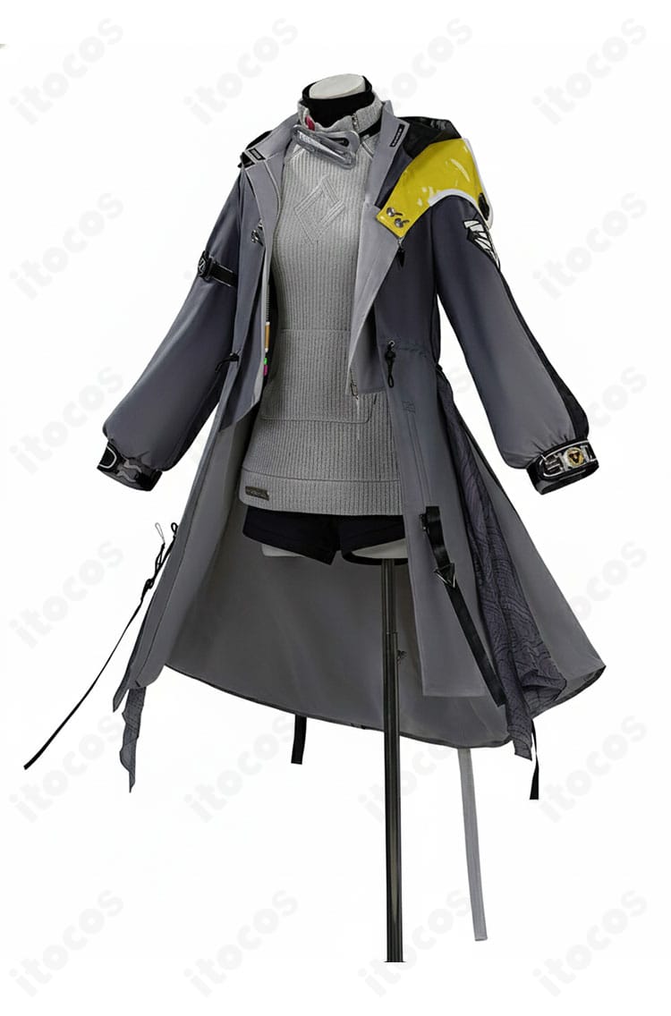 管理人（女性）コスプレ衣装の左側面。肩飾りと腰位置のバランスが見える角度