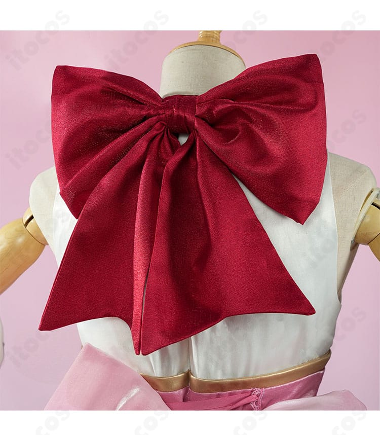 背面の蝶結びリボン装飾のクローズアップ。生地の質感と縫製ディテールが分かる画像