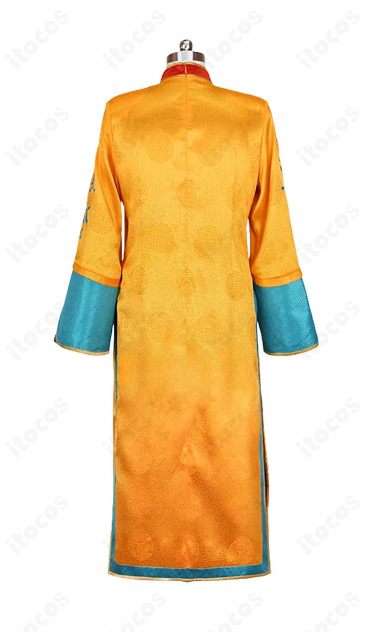 白膠木簓「あっつあつ～の大成功！」コスプレ衣装の背面。後ろ姿まで整ったカッティングと配色の再現を強調。