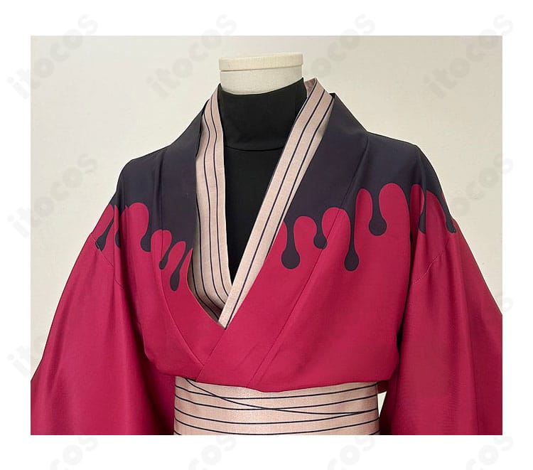 童磨 教祖着物コスプレ衣装の襟元装飾ディテール。和装の質感と仕立ての縫製をクローズアップ