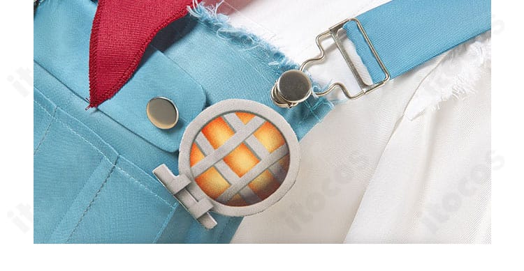 第五人格 ボンボン コスプレ衣装の胸元徽章ディテール。質感と形状を丁寧に再現。