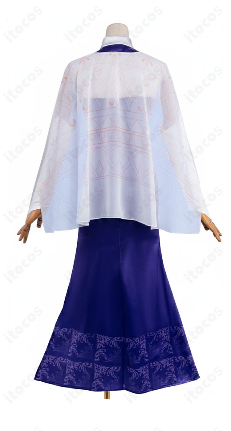 86―エイティシックス― ヴラディレーナ・ミリーゼ衣装の背面。マントの落ち感と後ろ姿のラインを確認できる写真