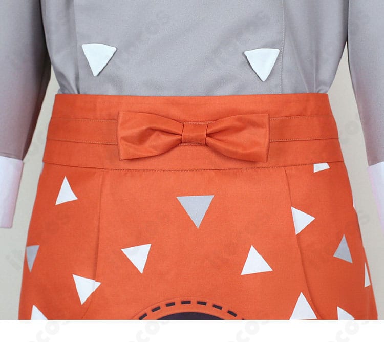 グリ衣装の腰回り装飾アップ。動きやすさと実用性を考慮した設計。