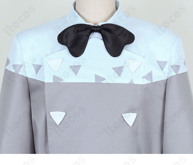 グリ衣装の襟元装飾ディテール。落ち着いた大人の印象を強調するデザイン。