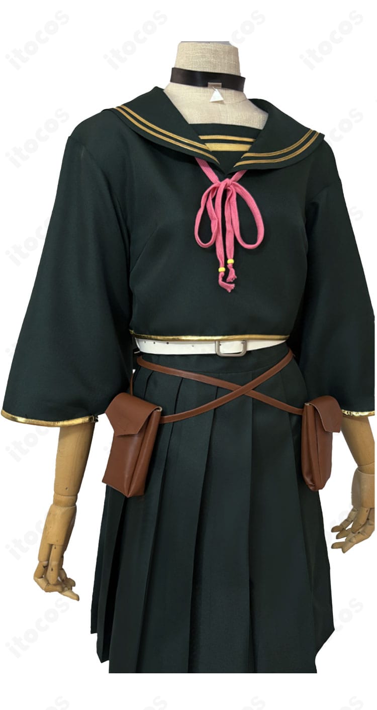 デッドアカウント 漆栖川希詠 コスプレ衣装の襟元ディテール。キャラクターらしさを演出する装飾を近距離で表現。