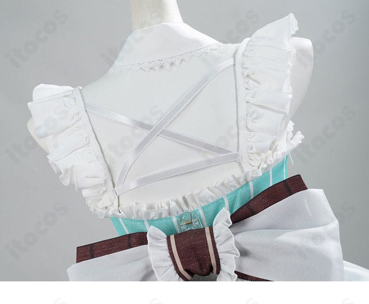 ミント・ファントーム メイド服の肩まわり装飾。写真映えする立体的フリル