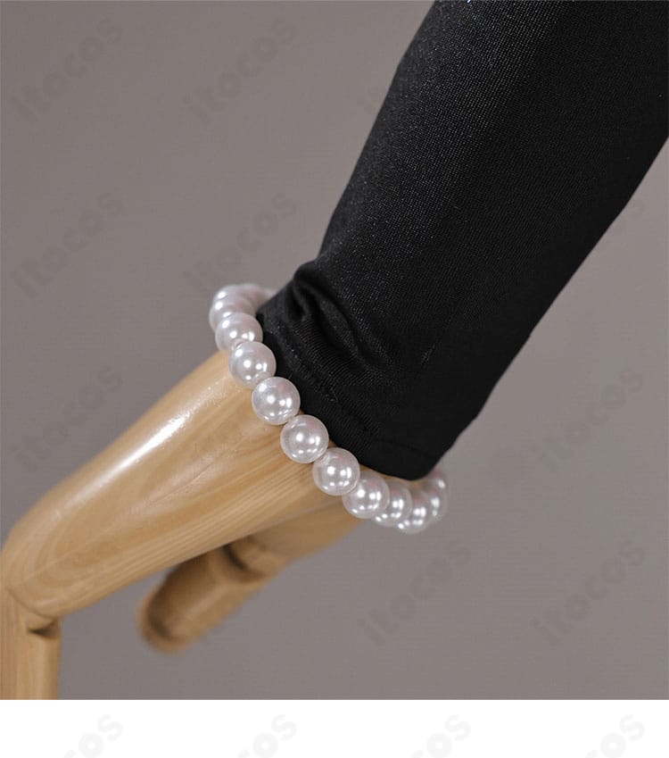 ホロライブ 綺々羅々ヴィヴィ ステージ衣装2025 腕飾りディテール。形状と留め位置の見本。