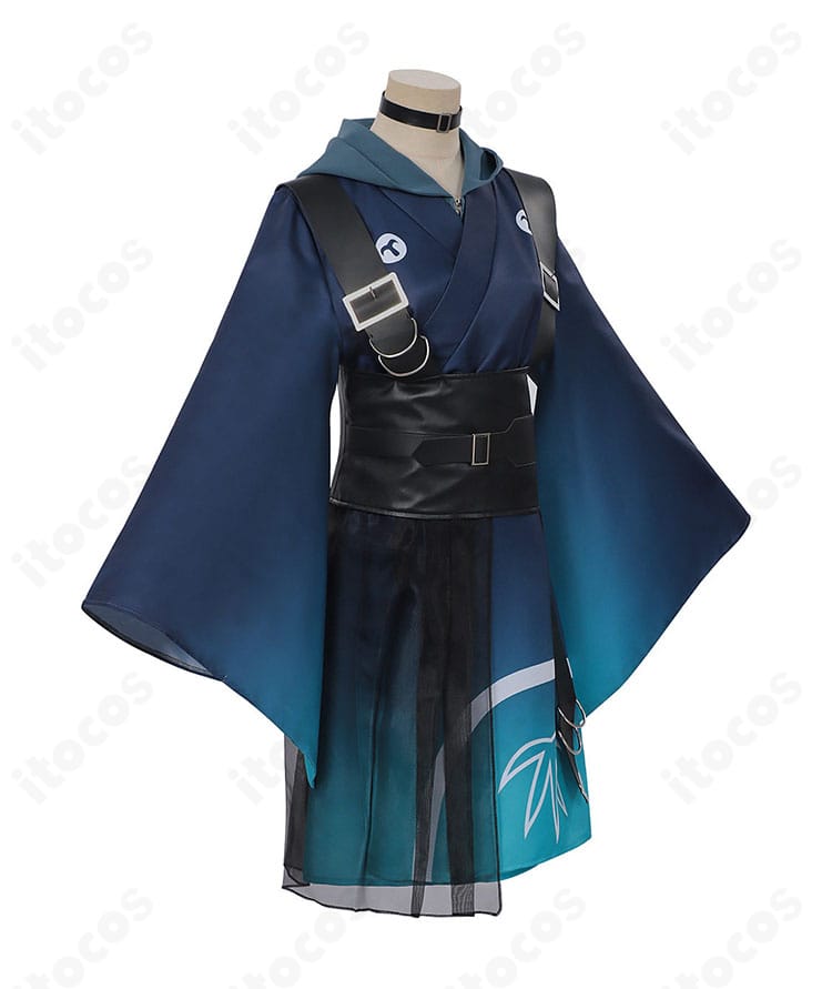 超かぐや姫！酒寄彩葉コスプレの右側面。コルセットベルトの立体感とサイドラインのバランスが確認できる角度。