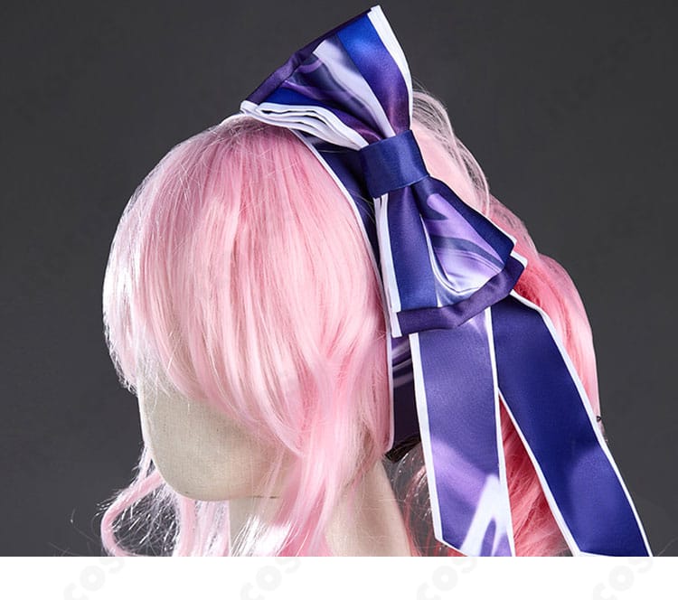 暁山瑞希コスプレ 髪飾りリボンのアップ。質感とボリューム感を示すアクセサリー詳細。