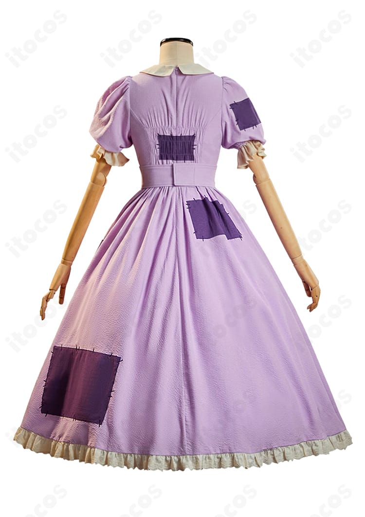 Ragatha（ラガサ）衣装の背面。背中のラインとスカートの落ち感、帯の収まりや後ろ姿の印象を確認できます。