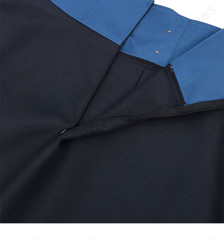 スカート背面ファスナーのディテール。着脱しやすい開閉構造の近接写真