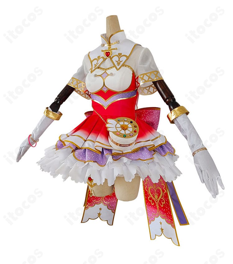 側面画像。ハリ感ある生地のライン、袖口と手袋の見え方、ウエストから裾へのシルエットが分かるカット