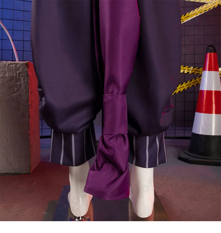 ジャバー・ウォンガー衣装のズボン裾装飾。裾の形状と装飾ラインを見せるディテール