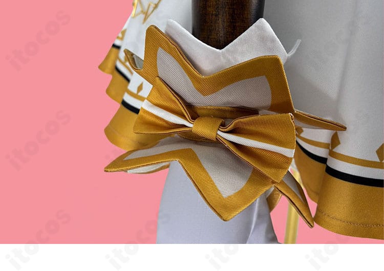 手首飾り・腕飾りの質感ディテール。カフ周りの装飾バランスと素材感のアップ