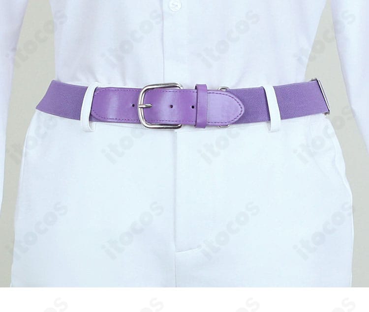 腰部装飾のディテール。ベルト通しと金具の位置関係を確認